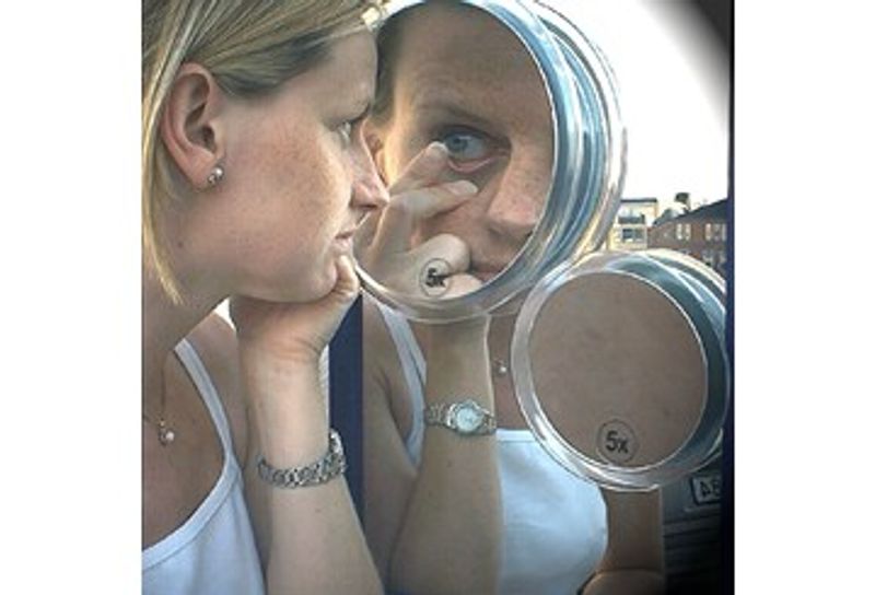 Sminkespeil med forstørrelse